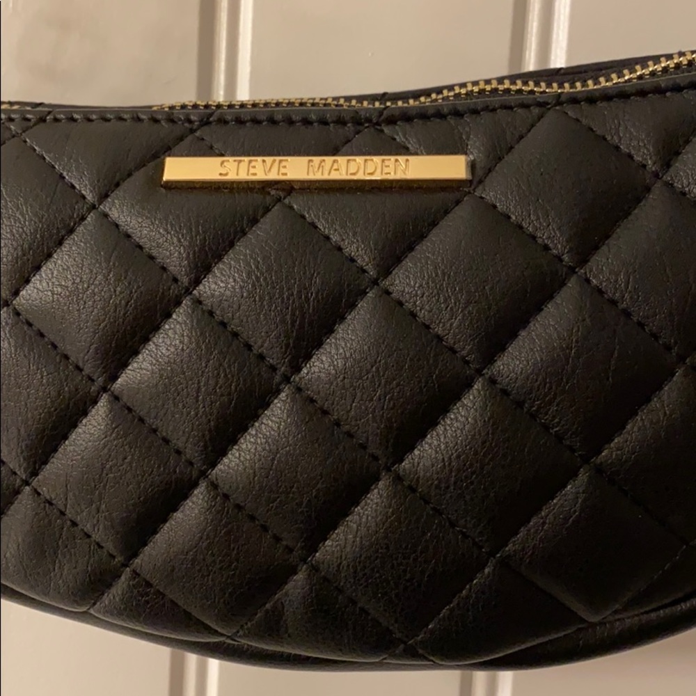 NWT Steve Madden Black Bhaiti Crossbody